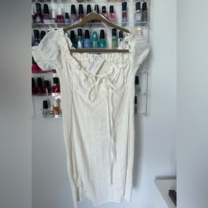 Vanilla Sky off shoulder dress size medium brand new with tags